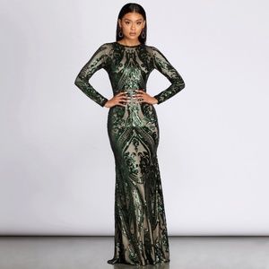 Emerald Sequin MAXI Dress. NEVER WORN